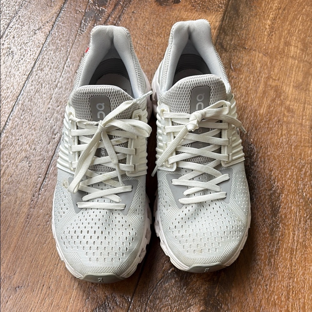 Women’s OnCloud Cloudswift Running Athletic Shoes